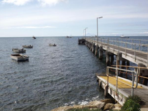 Kirazz Holiday Homes, Kingscote
